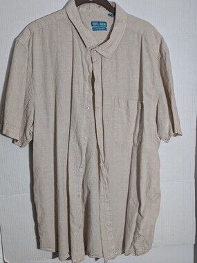 Men's Casual Short-Sleeve Button-Down Shirt in Light Beige